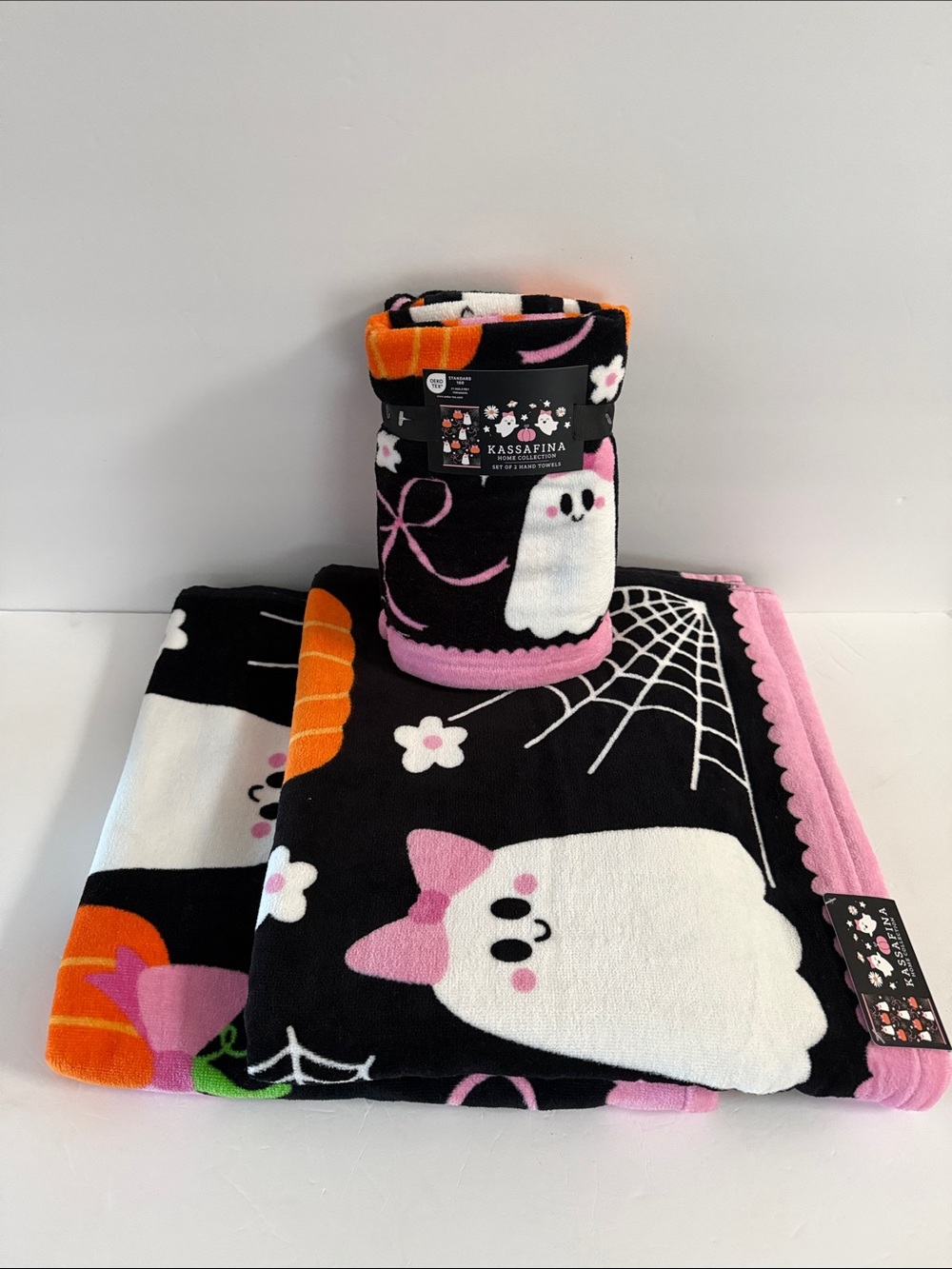 NWT Kassafina 4 Pc Velour Cotton Bath Towel Set Halloween Girl Ghosts Pink Black